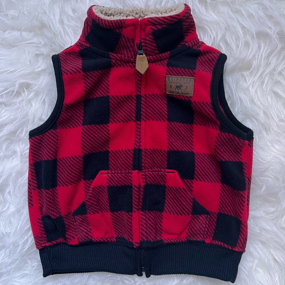 💜 Carters plaid black and red vest size 9 months in great condition.